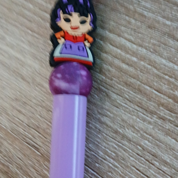 Colorful Statement Pin - Picture 10 of 15